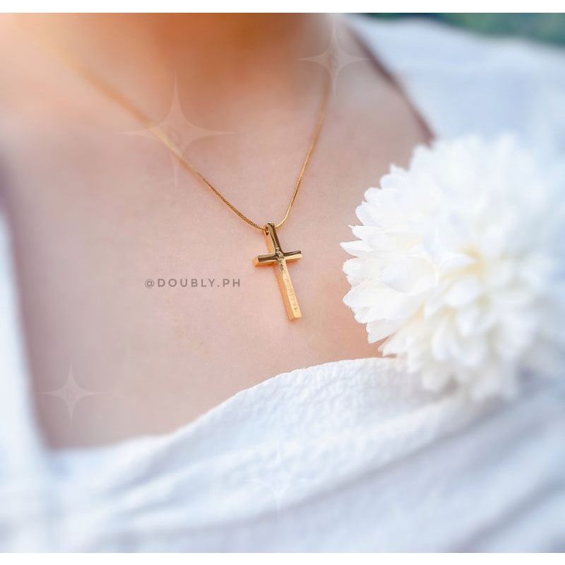 Personalized Minimalist 3D Cross Necklace | Doubly PH